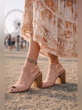 Festival ready! Restricted Blush Pink Laser-Cut Slingback Block Heels Boho style